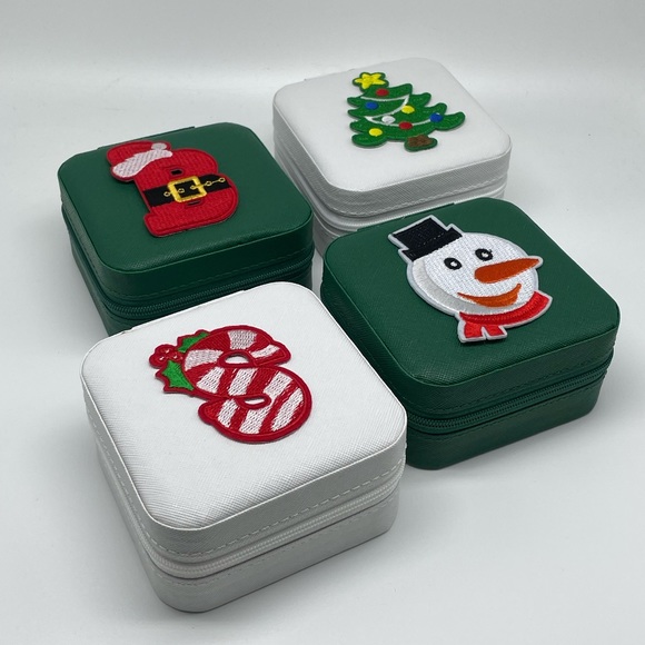 One Personalized Christmas White or Green Small Jewelry Box - Picture 1 of 5